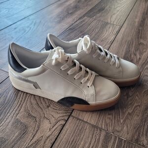Sonoma White and Black Women's Sneakers